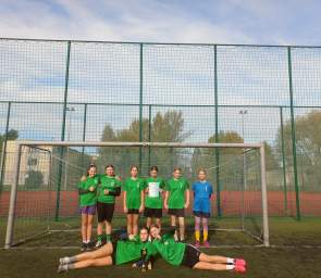 zawodniczki na boisku